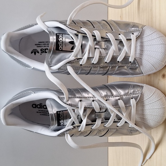 #ADN Womens silver metallic sz US 7.5 adidas superstar lace up sneaker - Picture 9 of 14